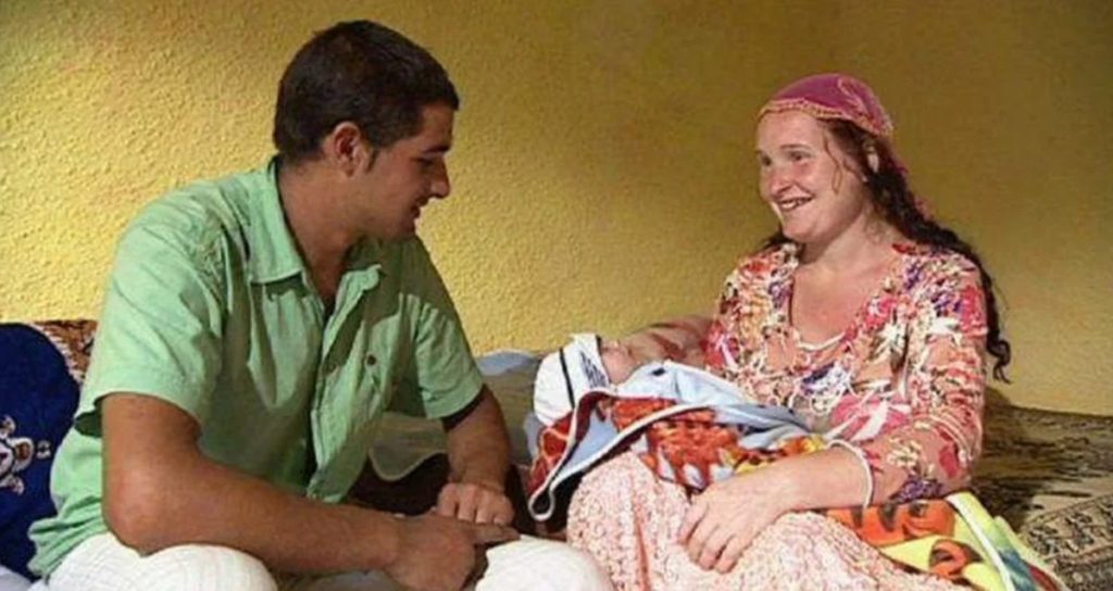 À 23 ans, elle est devenue la plus jeune grand-mère